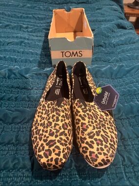 TOMS Women's Leopard Print Alpargata Slip-Ons